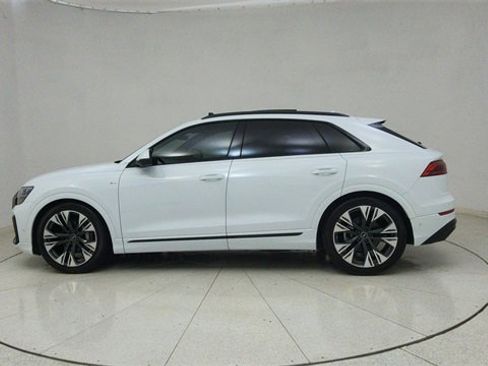 Used 2025 Audi Q8 Prestige w/ Prestige Package image 69