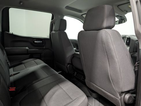 Used 2021 Chevrolet Silverado 1500 Custom w/ LPO, Blackout Package image 18