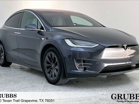 Used 2018 Tesla Model X 75D image 1