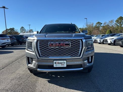 Used 2021 GMC Yukon Denali image 3