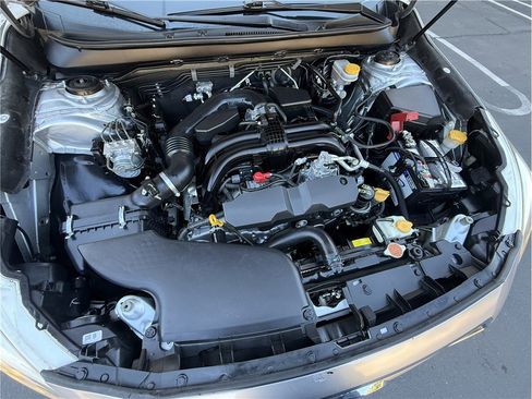 Used 2016 Subaru Outback 2.5i Limited AWD/4WD image 24