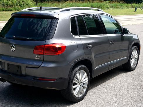 Used 2016 Volkswagen Tiguan SE image 5