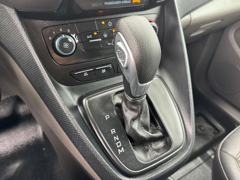 Used 2022 Ford Transit Connect XL FWD image 14