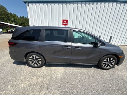 Used 2025 Honda Odyssey EX-L image 9