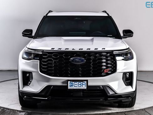 Used 2025 Ford Explorer ST w/ Sun And Sound Package image 9