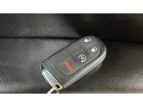 Used 2018 Jeep Compass Latitude w/ Popular Equipment Group AWD/4WD image 19