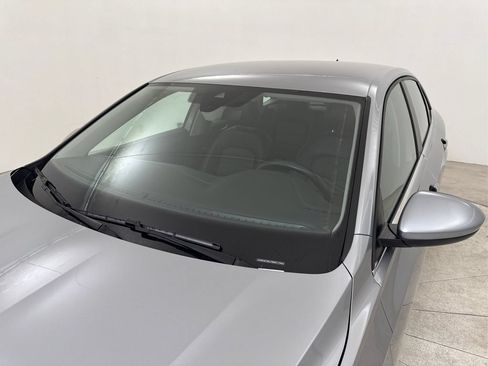 Used 2024 Volkswagen Jetta SE FWD image 12