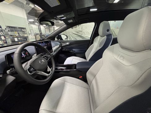 New 2025 Volkswagen ID.4 Pro S image 3