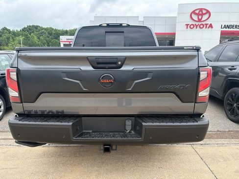 Used 2021 Nissan Titan PRO-4X w/ Pro-4x Convenience Package AWD/4WD image 15