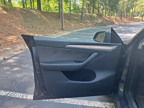 Used 2023 Tesla Model Y Long Range AWD/4WD image 7