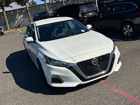 Used 2019 Nissan Altima 2.5 S FWD image 5