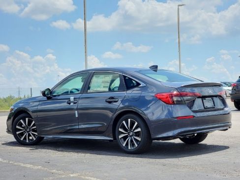 Used 2023 Honda Civic EX image 6
