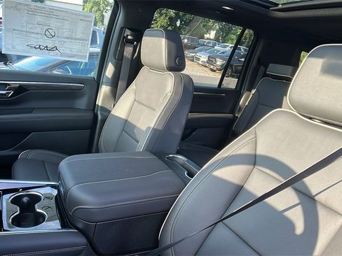 New 2025 Chevrolet Suburban Premier w/ Sun And Tow Package image 14