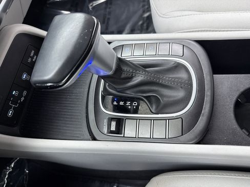 Used 2025 Hyundai Kona SEL FWD image 29
