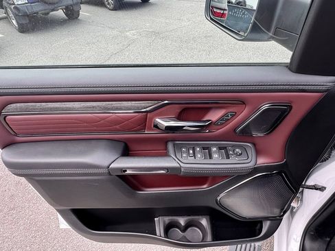 Used 2026 RAM 1500 Limited AWD/4WD image 9