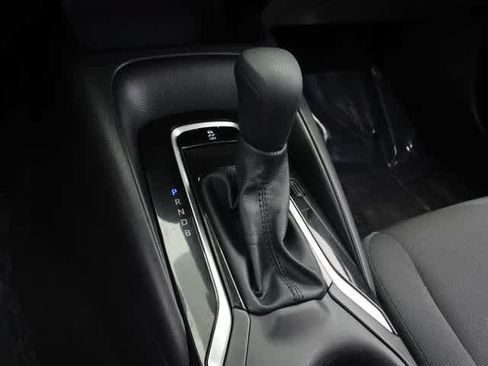 Used 2025 Toyota Corolla LE FWD image 33
