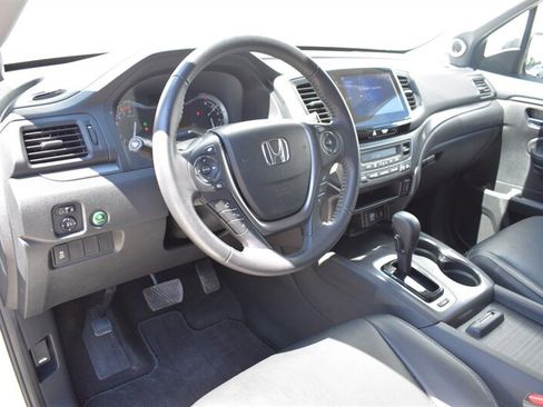 Used 2017 Honda Pilot EX-L image 3