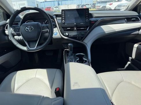Used 2024 Toyota Camry XLE w/ Navigation Package FWD image 9