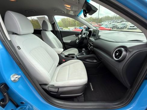 Used 2023 Hyundai Kona SEL w/ Cargo Package FWD image 9