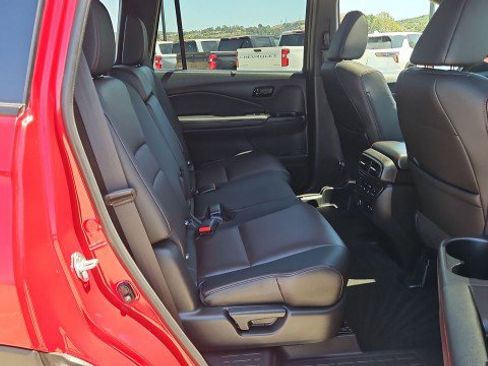 Used 2024 Honda Passport Black Edition image 27