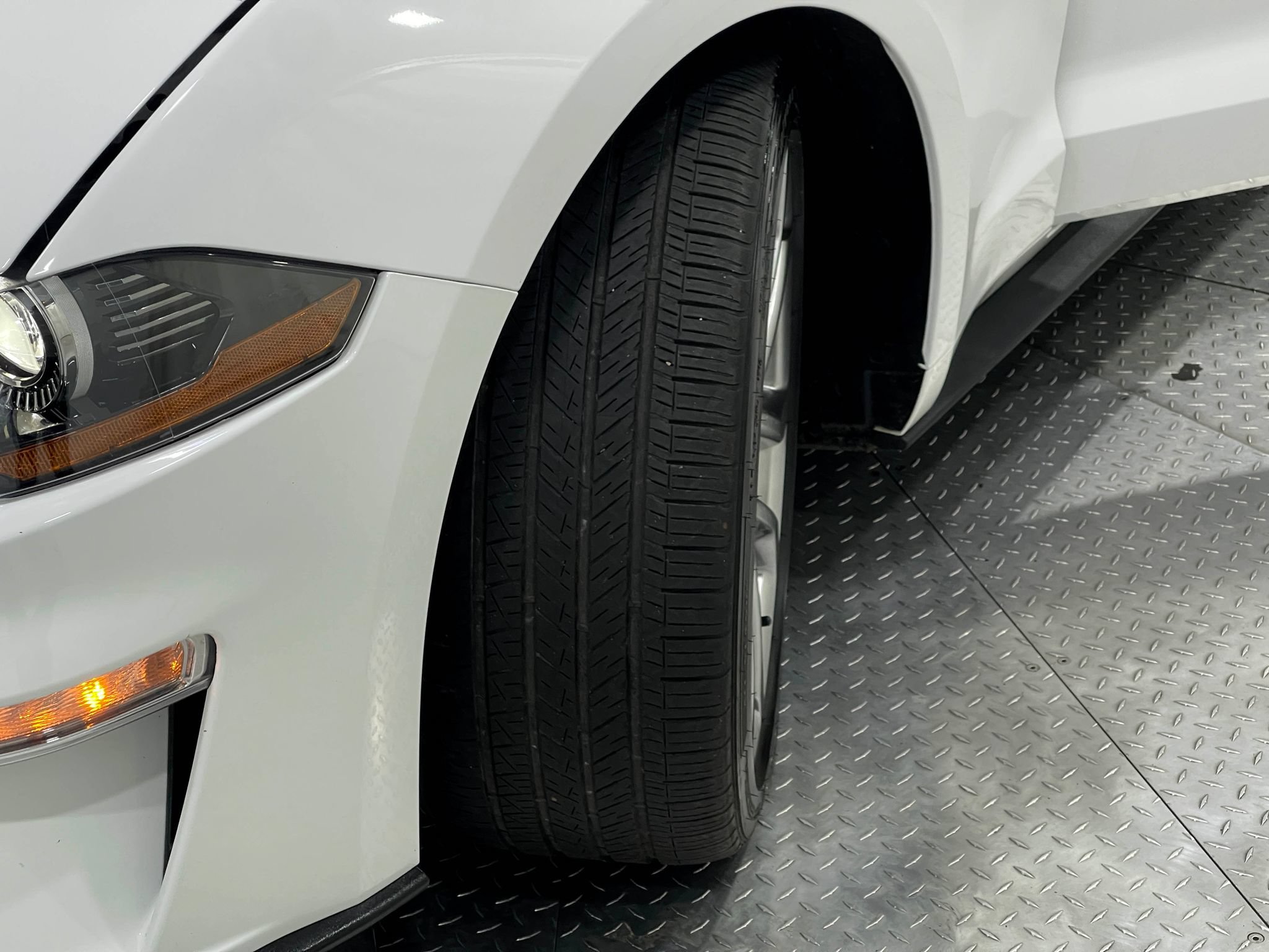 Used 2019 Ford Mustang GT Premium w/ Equipment Group 401A RWD image 34