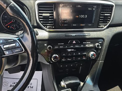 Used 2020 Kia Sportage EX w/ Option Group 15 AWD/4WD image 11