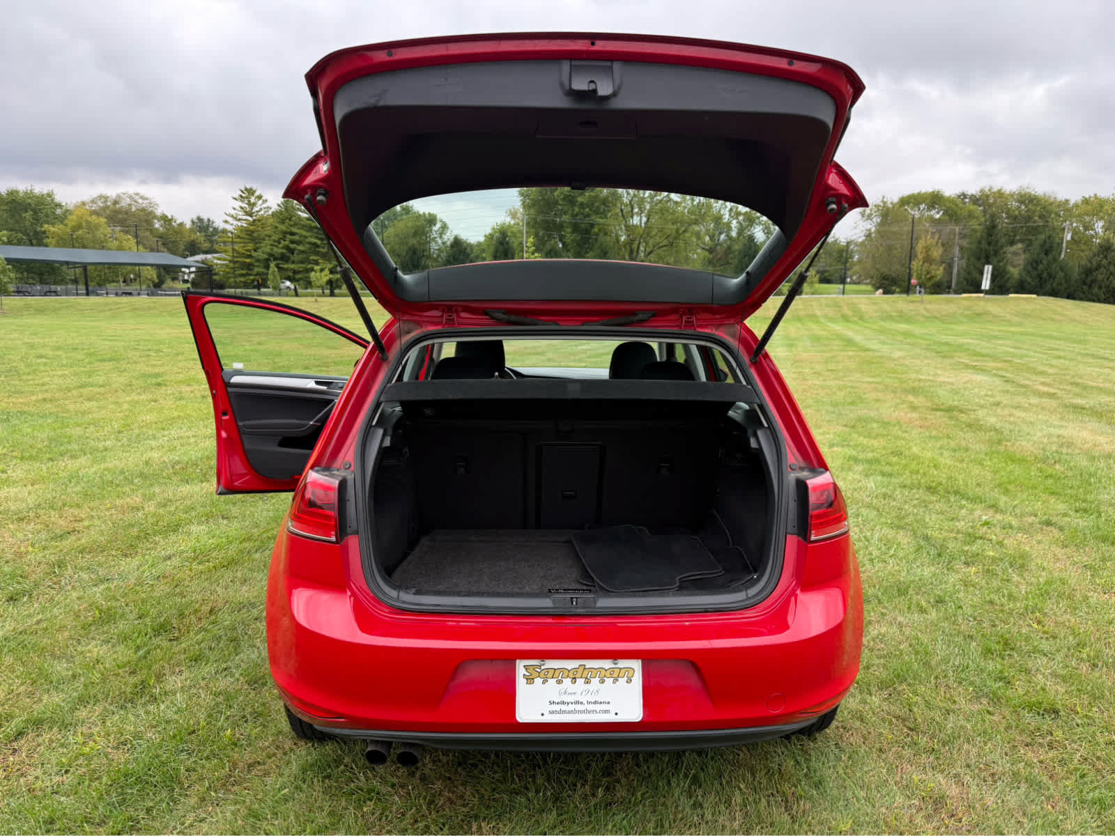 Used 2017 Volkswagen Golf S FWD image 15
