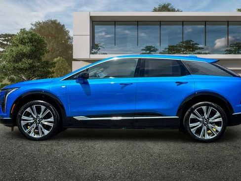 New 2026 Cadillac Optiq Luxury 2 w/ LPO, Floor Liner Package AWD/4WD image 7