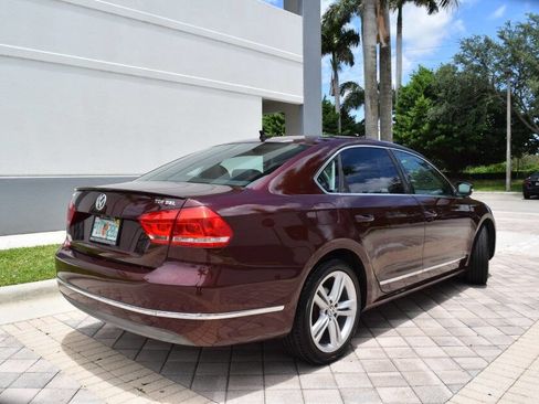 Used 2013 Volkswagen Passat TDI SEL Premium FWD image 6