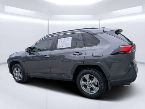 Used 2024 Toyota RAV4 XLE FWD image 5