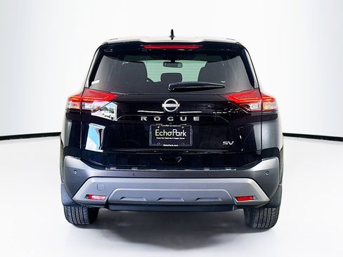 Used 2023 Nissan Rogue SV image 7