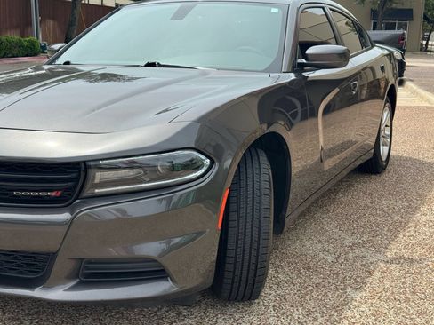 Used 2021 Dodge Charger SXT RWD image 3