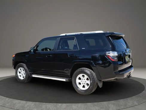 Used 2016 Toyota 4Runner SR5 Premium image 4