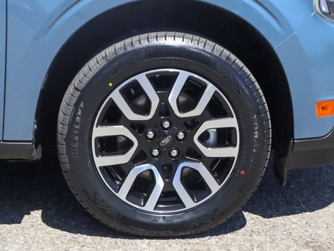 Used 2024 Ford Maverick Lariat FWD image 41