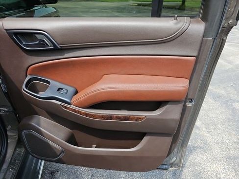 Used 2015 Chevrolet Suburban LTZ AWD/4WD image 15