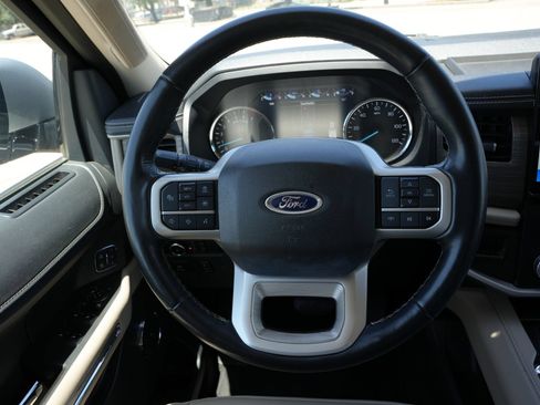Used 2024 Ford Expedition Max Limited RWD image 10