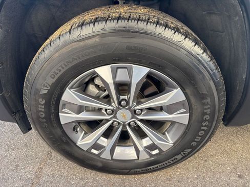 Used 2025 Chevrolet Equinox LT image 30