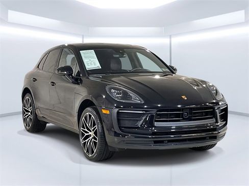 Used 2024 Porsche Macan image 9