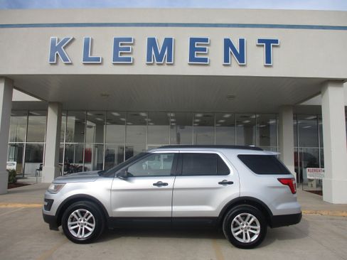 Used 2016 Ford Explorer FWD image 1