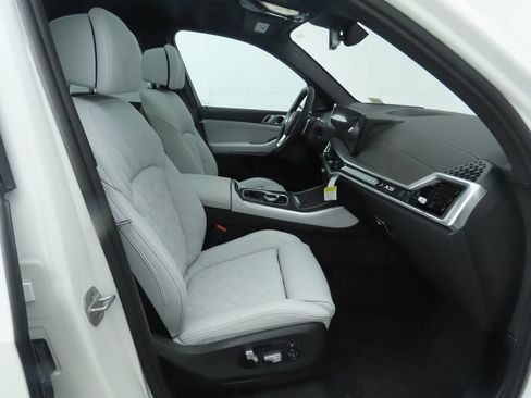 Used 2026 BMW X5 sDrive40i RWD image 22