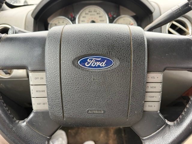 Used 2005 Ford F150 Lariat AWD/4WD image 17