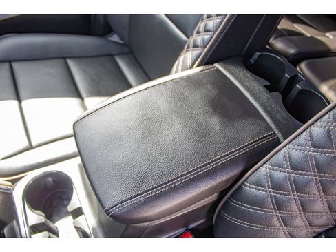 Used 2024 GMC Canyon Denali AWD/4WD image 31