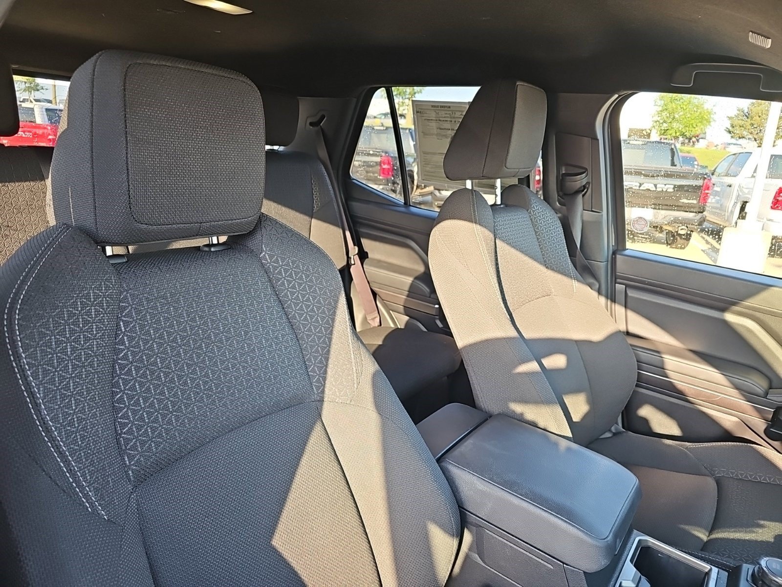 Used 2025 Toyota 4Runner SR5 AWD/4WD image 11