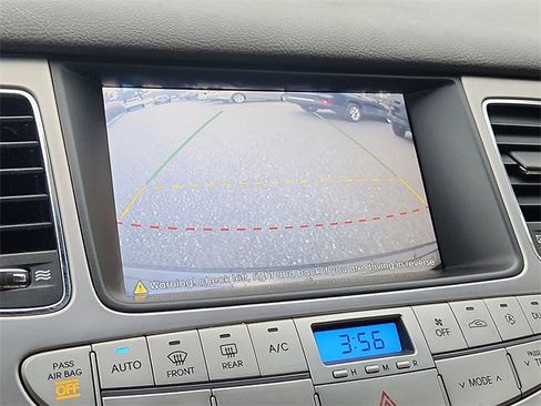 Used 2009 Hyundai Genesis 3.8 w/ Technology Pkg 4 image 19