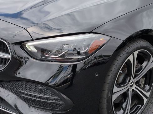 Used 2025 Mercedes-Benz C 300 Sedan image 6