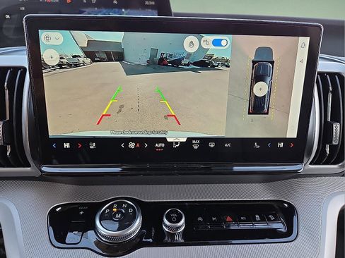 New 2026 Ford Expedition Active image 17