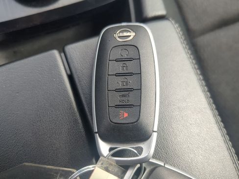 Used 2024 Nissan Rogue SV image 23