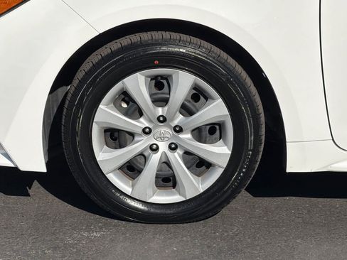 Used 2024 Toyota Corolla LE FWD image 28