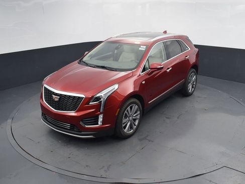 New 2025 Cadillac XT5 Premium Luxury w/ LPO, Floor Liner Package image 37