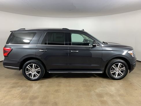 Used 2023 Ford Expedition Limited image 7